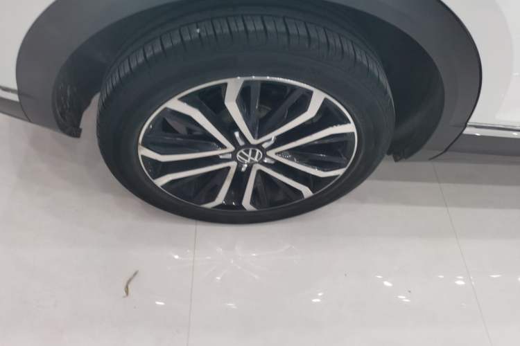 Used Volkswagen T-ROC 2021 280TSI DSG Two-Wheel Drive Comfort Connect Edition