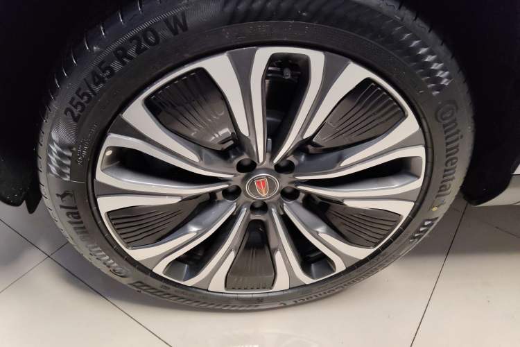 Used Hongqi HS6 PHEV 2026 220 All-Wheel Drive Smart Hybrid Version Exterior 4