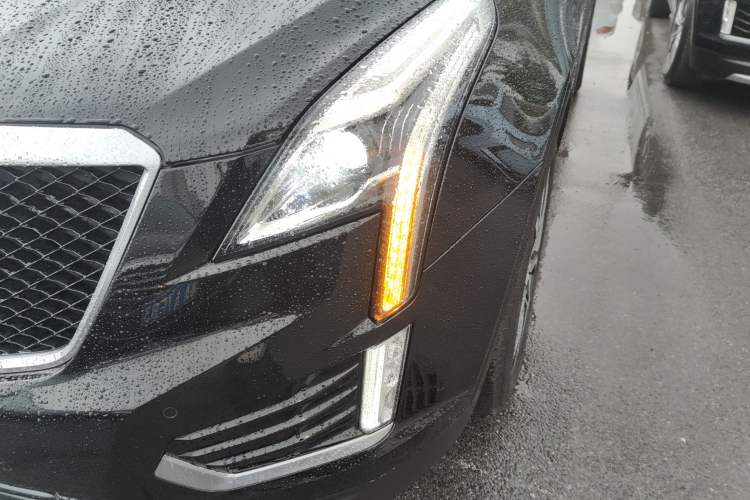 Used Cadillac XT5 2022 2.0T Four-Wheel Drive Luxury Version (Hummingbird Edition)