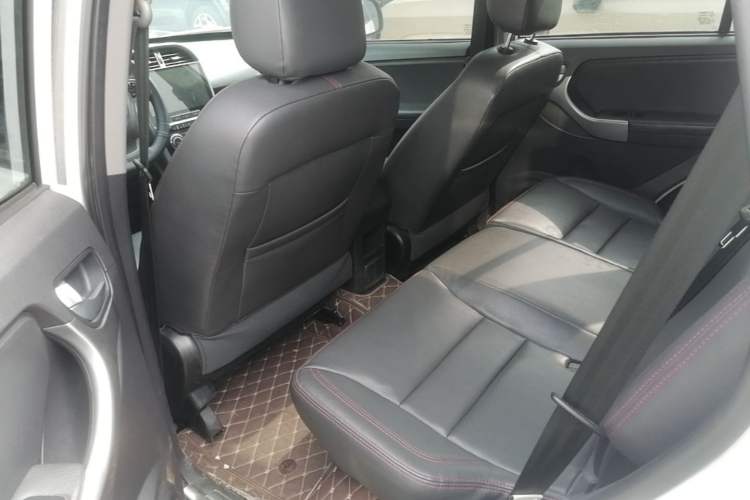 Used Chery Tiggo 3 2015 1.6L CVT ZhiShang Commemorative Edition Left Rear Seat