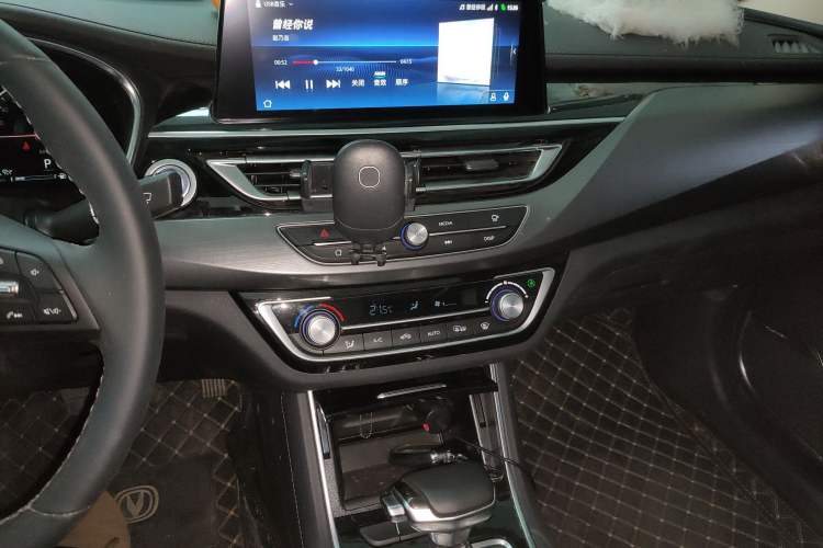 Used CHANGAN Ruicheng CC 2021 Blue Whale Edition 1.5T DCT Prestige Model