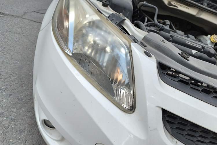 Used Chevrolet Sail 2013 Sedan 1.4L AMT Enjoy Edition Right Front Headlight