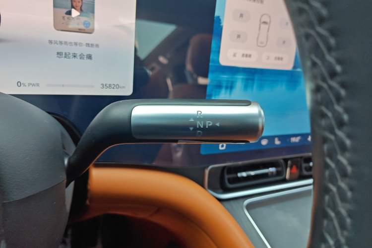 Used Hima AITO M9 2024 All-Electric Ultra Version 100 kWh 6-Seater Model Gear Lever