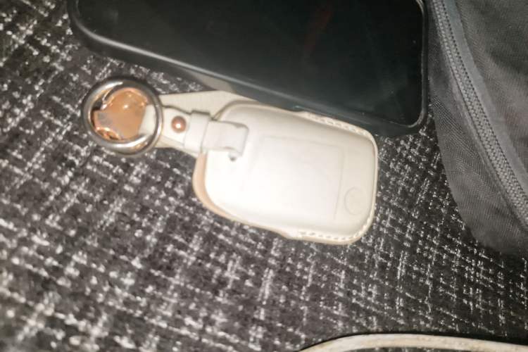 Used Volkswagen Tiguan L 2023 380TSI Automatic All-Wheel Drive R-Line Enhanced 7-Seater Vehicle Key