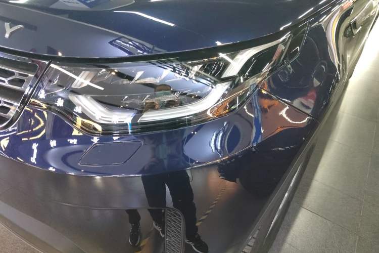 Used Land Rover Discovery 2019 3.0 SC V6 SE