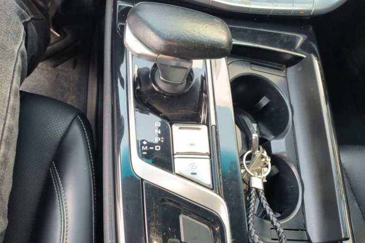 Used Geely Auto Emgrand GT 2021 1.8T Flagship Edition+ Gear Lever