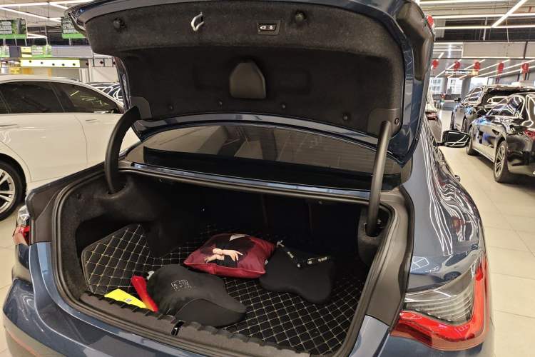 Used BMW 4 Series 2022 Revised 425i M Sport Night Edition Package Trunk