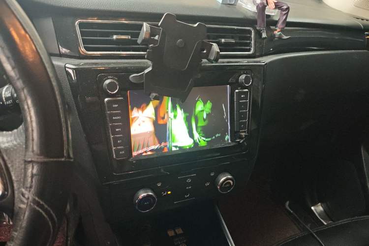 Used Dongfeng Fengon 580 2016 1.8L Manual Comfort Model
