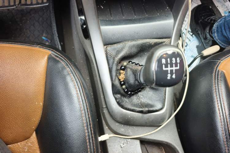 Used Baojun 630 2012 1.8L manual Comfort trim level