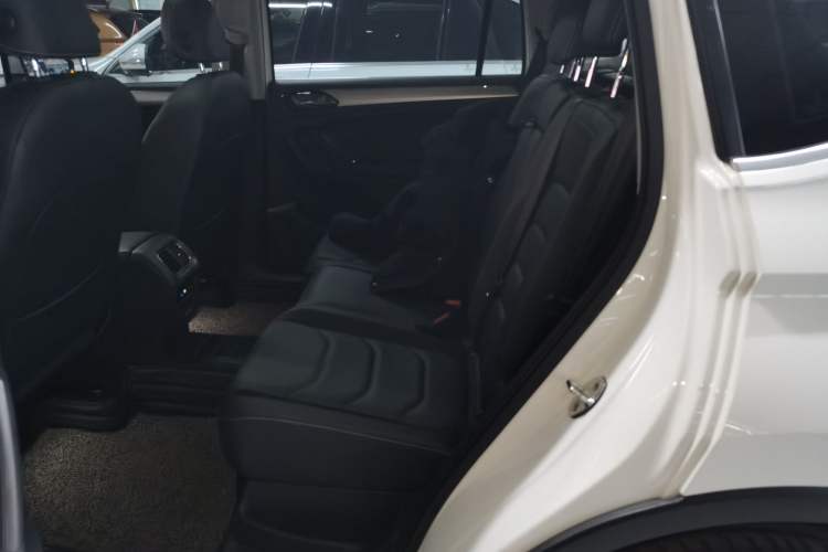 Used Volkswagen Tiguan L 2017 330TSI Automatic Two-Wheel Drive Luxury Edition
