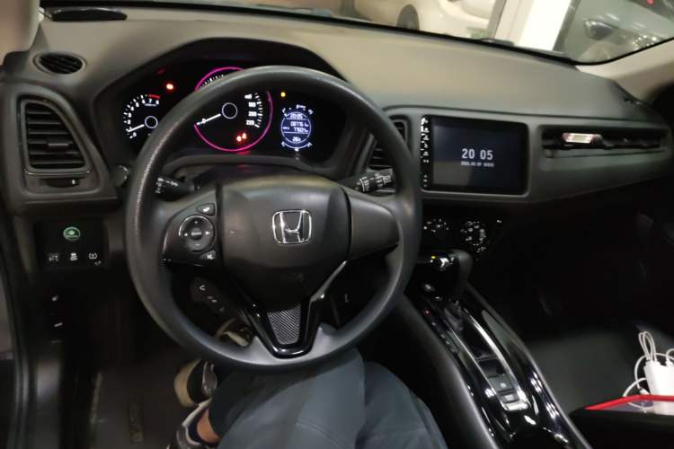 Used Honda Vezel 2020 1.5L CVT Pioneer Edition Center Console