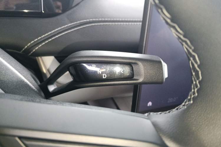 Used Xiaomi Auto SU7 2024 Four-Wheel Drive Ultra-Long Range Advanced Intelligent Driving Max Edition Gear Lever