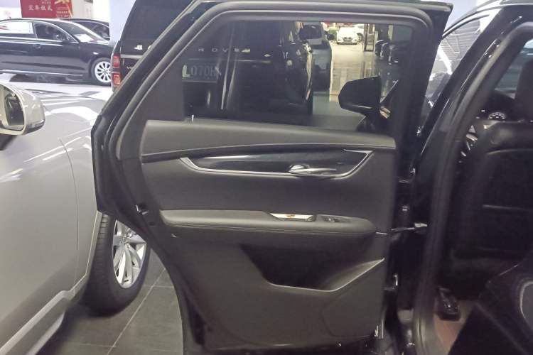 Used Cadillac XT5 2022 2.0T Two-Wheel Drive Luxury Version