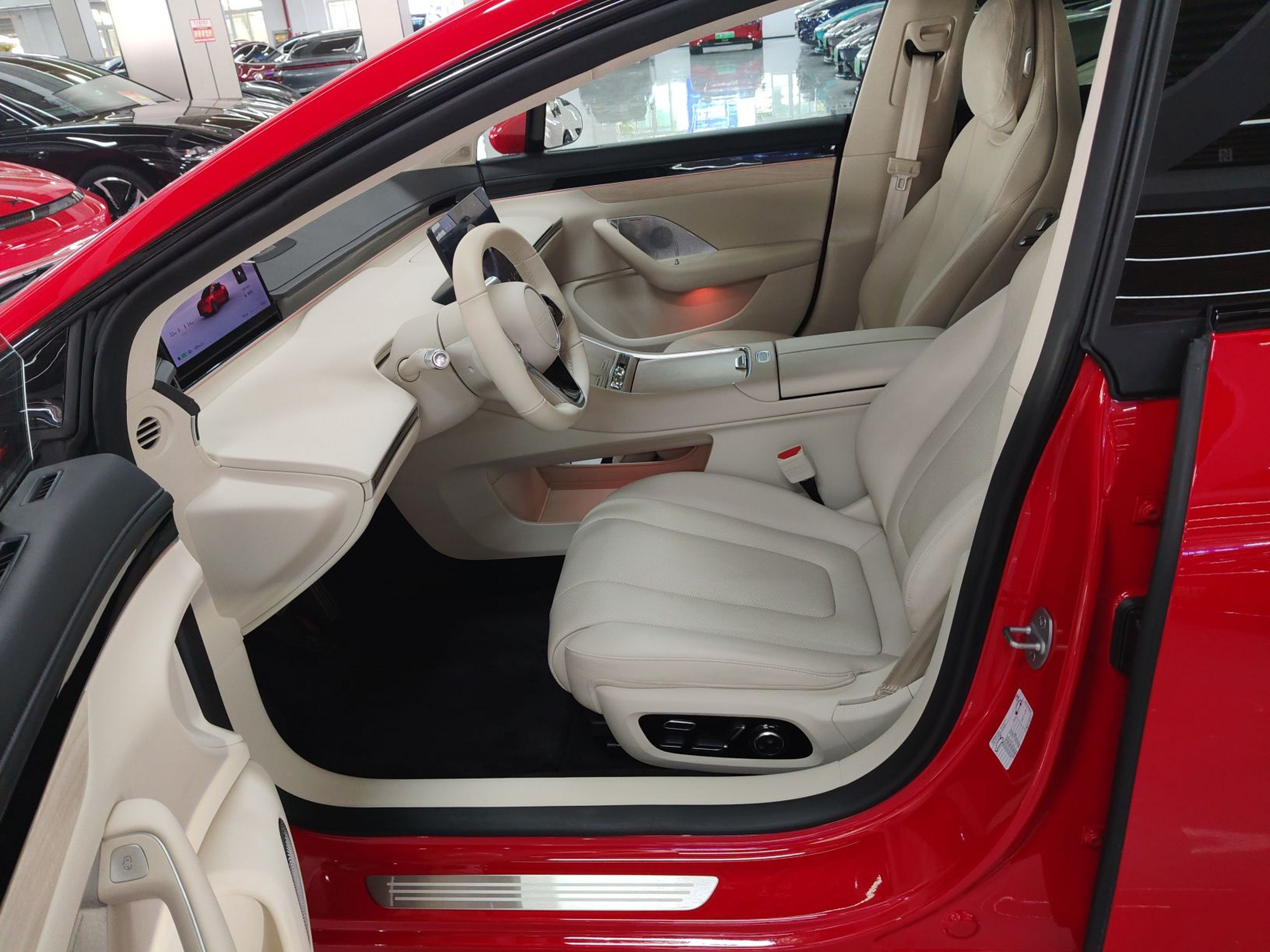 Переднее сиденье в автомобиле