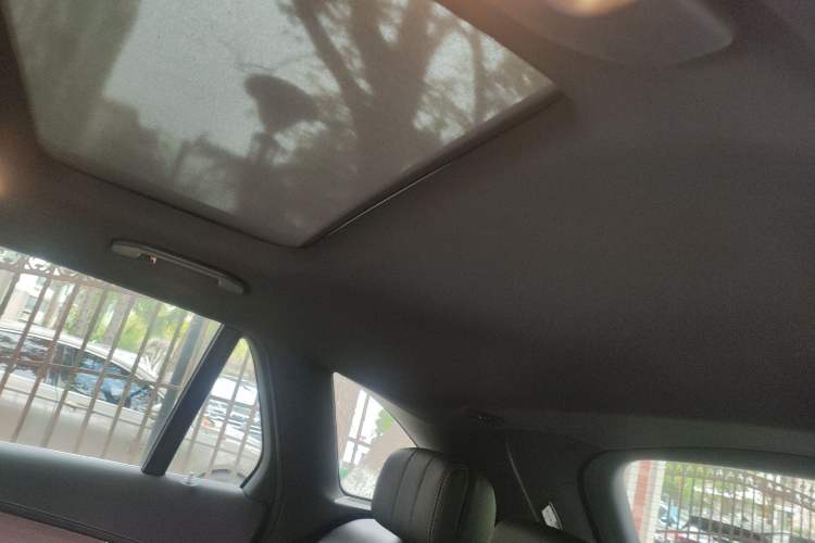 Used Mercedes-Benz GLC 2021 GLC 300 L 4MATIC Dynamic Model Headliner