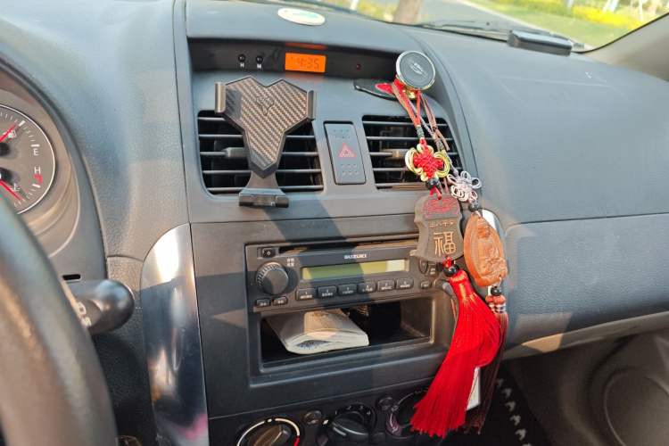 Used Suzuki SX4 2011 Hatchback 1.6L Automatic Comfort Model Audio And AC Panel