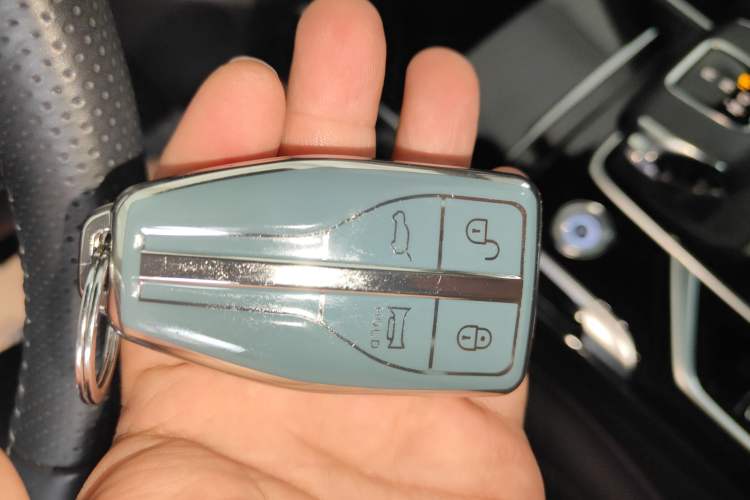 Used Hongqi HS5 2022 Revised Version 2.0T Smart Connect Flagship Edition
