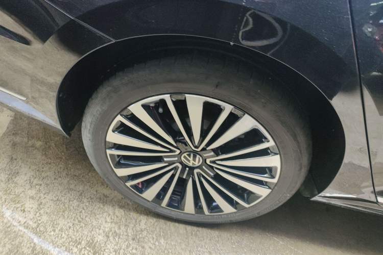 Used Volkswagen Passat 2020 Facelift 330TSI Prestige Edition China VI Standard