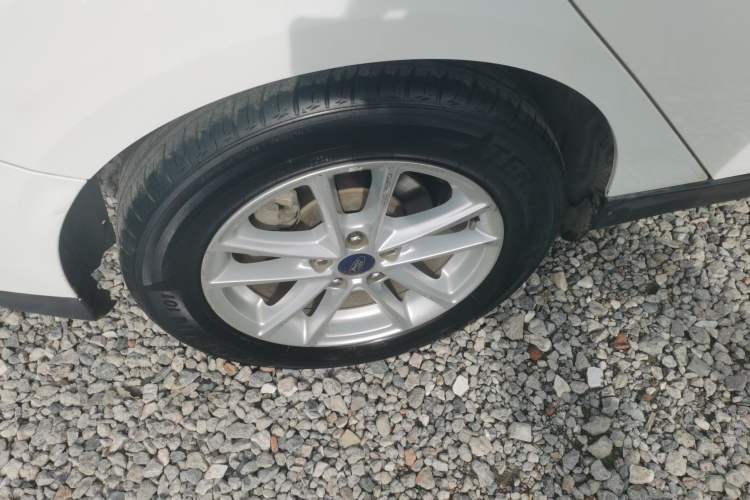 Used Ford Focus 2018 Hatchback Classic 1.6L Manual Fashion Edition SmartDrive Version
