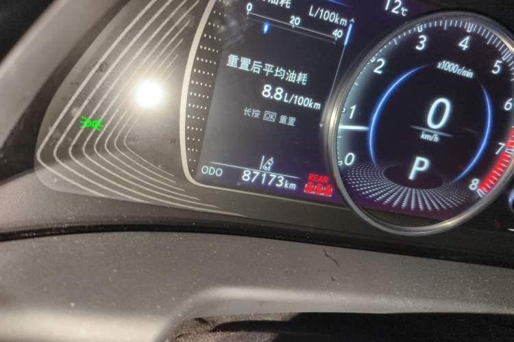 Used Lexus ES 2021 260 Excellence Edition Odometer Close Up