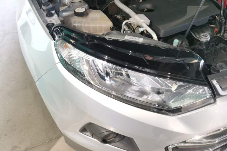 Used Ford EcoSport 2013 1.5L Automatic Fashion Model Right Front Headlight