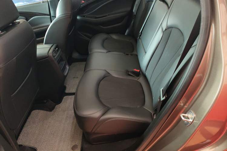 Used Buick Envision 2019 20T Two-Wheel Drive Leading Version China V Standard Left Rear Seat