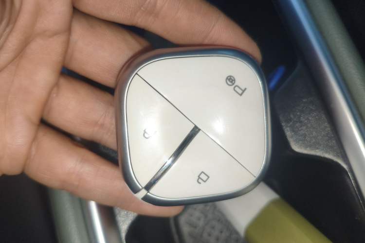 Used Baojun Spark EUV 2024 Prestige Edition 4 Seats Vehicle Key