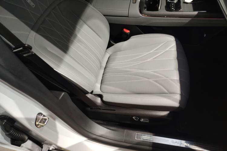 Used Geely Galaxy E8 2025 700 km Long-Range Intelligent Driving Version
