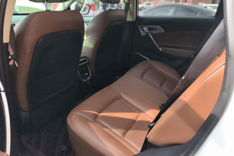 Used Geely Auto Emgrand X7 Sport 2016 1.8TD Automatic ZhiZun Version
