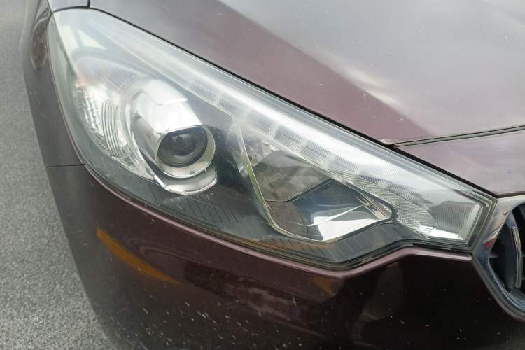 Used Kia K3 2013 1.6L Manual GLS Right Front Headlight