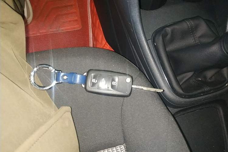 Used Volkswagen Polo 2016 1.4L Manual Fashion Model Vehicle Key