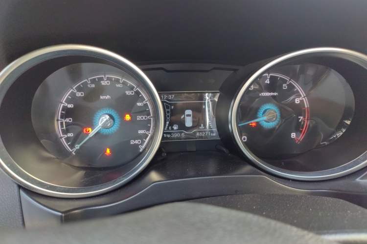 Used Zotye SR7 2016 1.5T Manual Cube Heart Edition China IV Standard
