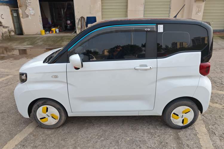 Used Chery QQ Ice Cream 2022 170km Sundae Phosphate Lithium-Ion

