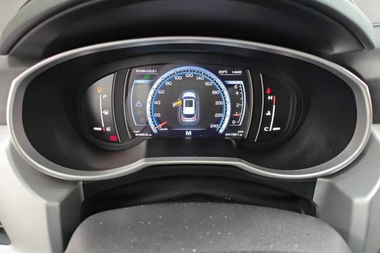 Used Geely Auto Emgrand X7 Sport 2016 2.0L Manual ZhiShang Version
