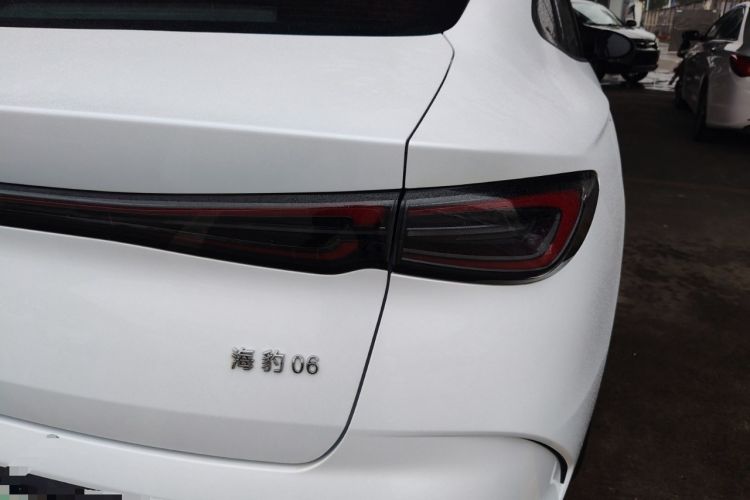 Used BYD Seal 06 New Energy 2024 DM-i 120KM Flagship Model Right Rear Taillight