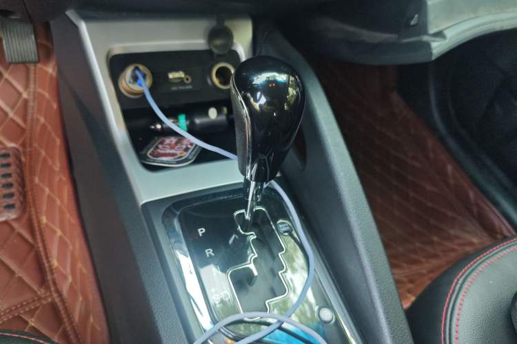 Used JAC Group Refine S3 2016 1.5L CVT Luxury Smart Version