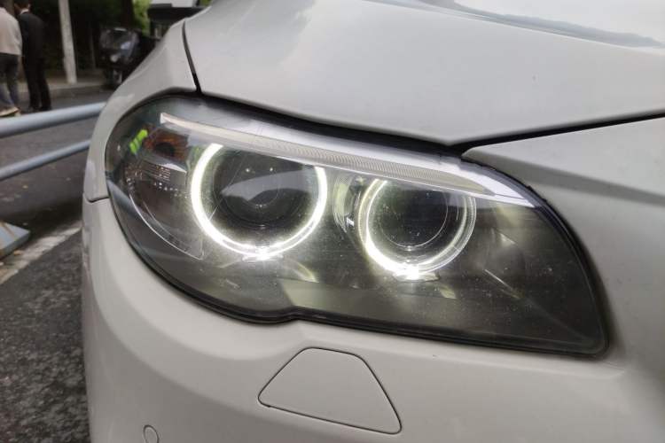 Used BMW 5 Series 2013 520Li Elegant Edition Right Front Headlight