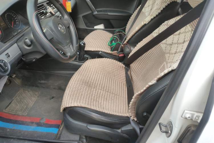 Used Volkswagen Gran Lavida 2013 1.6L Manual Comfort Model
