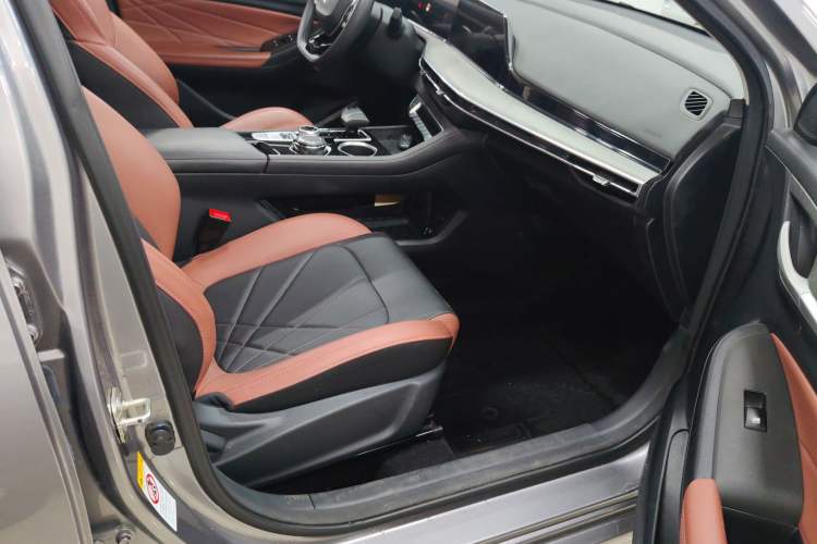 Used CHANGAN Eado 2023 Changan Edition PLUS Blue Whale NE 1.4T GDI DCT Prestige Version Right Front Seat