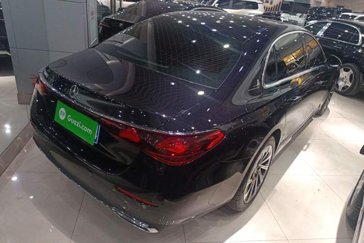 Used Mercedes-Benz E-Class 2025 E 300 L Luxury Model Rear Right 45 Deg