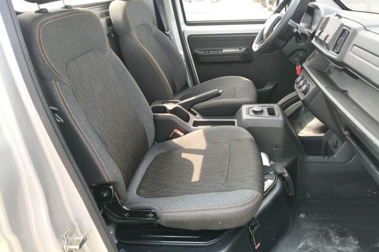 Used Karry Xiaoxiang X7 2024 AVIC Battery (3815 Cargo Box) Side-Panel Truck – Deluxe Model Right Front Seat