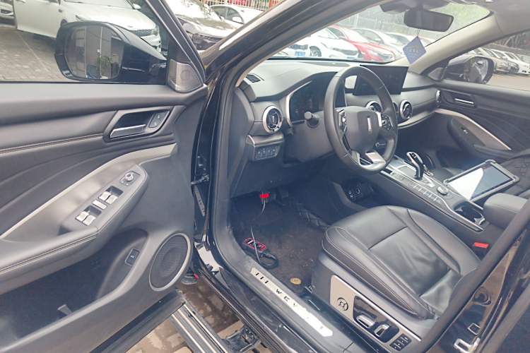 Used Wey VV6 2020 2.0T Two-Wheel Drive Smart Enjoyment+
