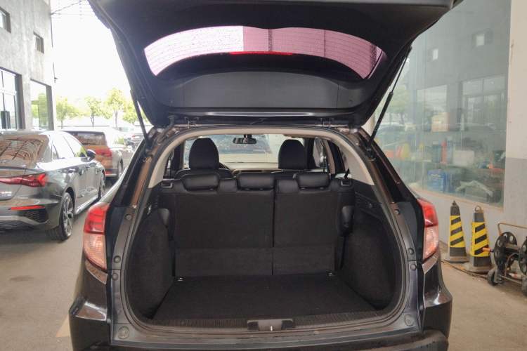 Used Honda Vezel 2018 1.5L CVT 2WD Technology Elite Model
