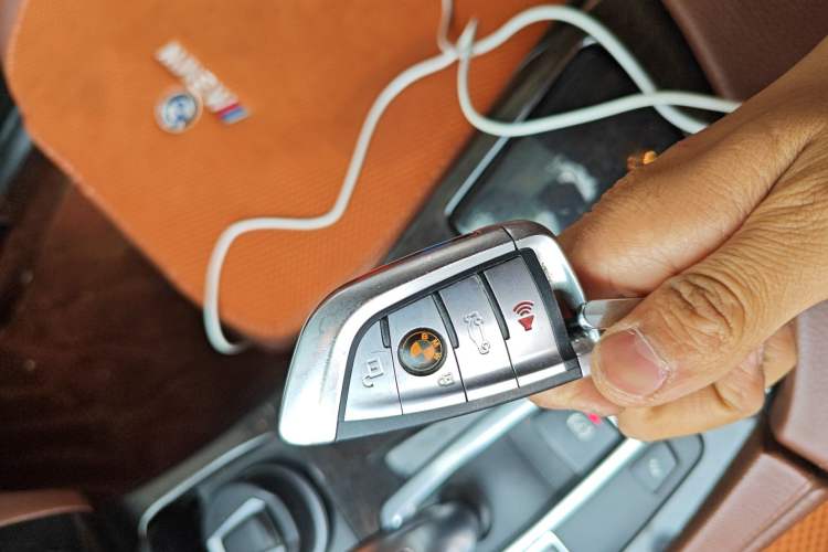 Used BMW 5 Series 2017 528Li Leading Model