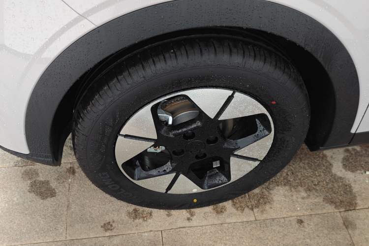 Used Geely Galaxy Geome 2025 310km Dream Edition Left Front Wheel Hub