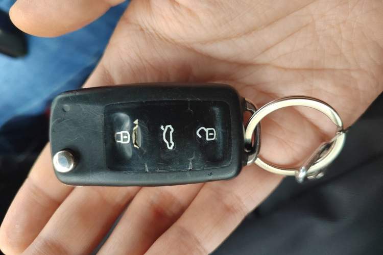 Used Volkswagen Touran 2015 1.4T Manual Fashion Edition 5-Seater Vehicle Key