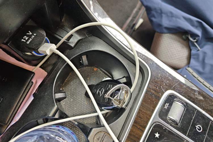 Used Mercedes-Benz GLC 2019 Facelift GLC 260 L 4MATIC Luxury Model Vehicle Key