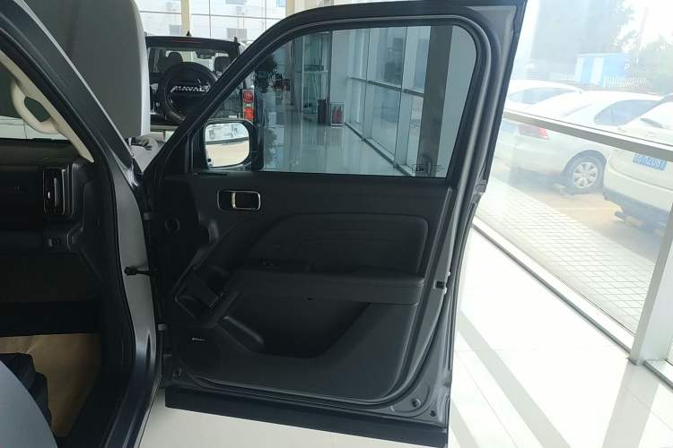 Used Haval Raptor New Energy 2024 Hi4 145 Cross-Over Edition Interior 5