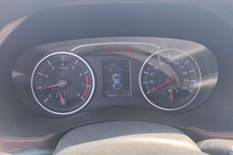 Used Great Wall Wingle 6 2017 2.4L Gasoline 4x4 Elite Version 4G69
