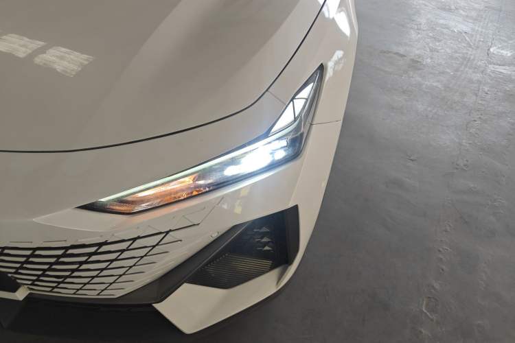 Used CHANGAN UNI-V 2022 1.5T Smart Navigation Version Left Front Headlight